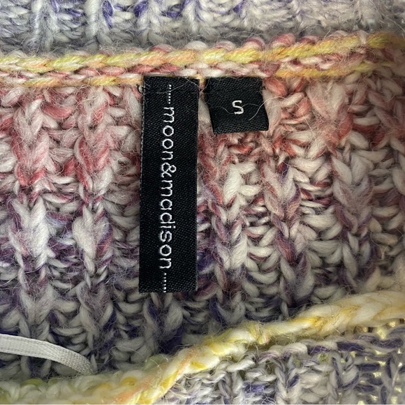 Multicolor Knit Women's Sweater - Picture 7 of 13